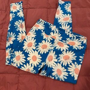 💛 2/$25!  LuLaRoe Women's Leggings with Blue and Cream Floral Pattern